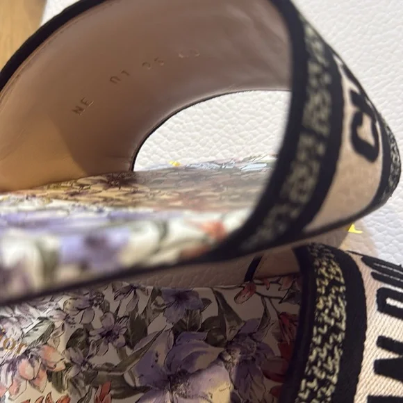 Christian Dior Floral Slide Sandals - Picture 6 of 11